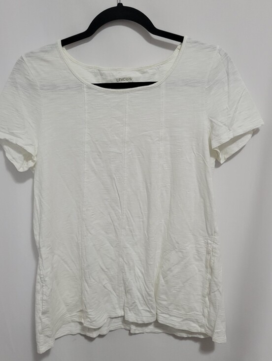 Chico's Tops - Chico's White Short-Sleeve Scoop Neck The Ultimate Tee with Pockets. Size 1 (M)